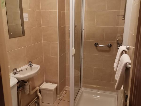 Beech Mount Hotel - Free Parking : photo 9 de la chambre chambre lits jumeaux