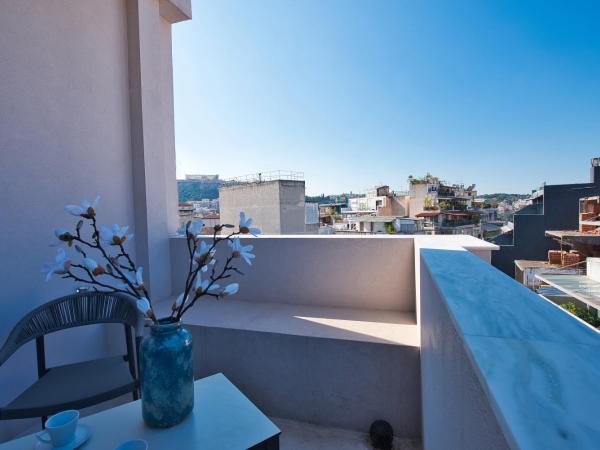 Urban Nest - Suites & Apartments : photo 5 de la chambre chambre supérieure avec balcon - vue sur acropole