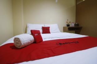 RedDoorz near ITC Cempaka Mas : photo 3 de la chambre room #328063705