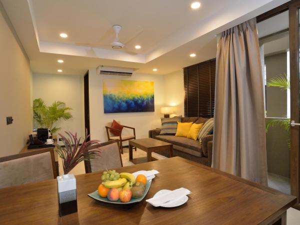 The Somerset Hotel : photo 5 de la chambre premier business suite (free return airport transfer, 10% off on food & beverage and complimentary gym access)