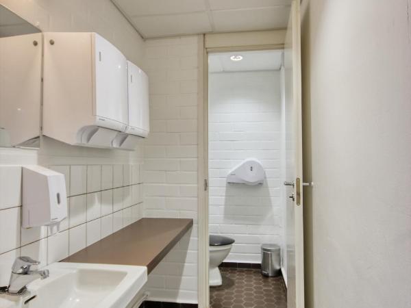 Sky Hostel Helsinki : photo 10 de la chambre chambre simple standard avec salle de bains commune