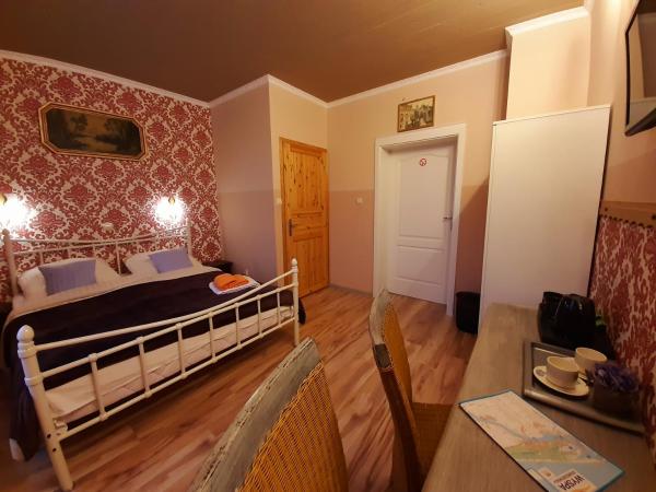 Dworek Bursztynowe Piaski : photo 5 de la chambre chambre double ou lits jumeaux