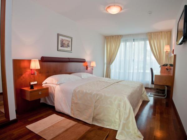 Hotel Croatia : photo 8 de la chambre chambre lits jumeaux