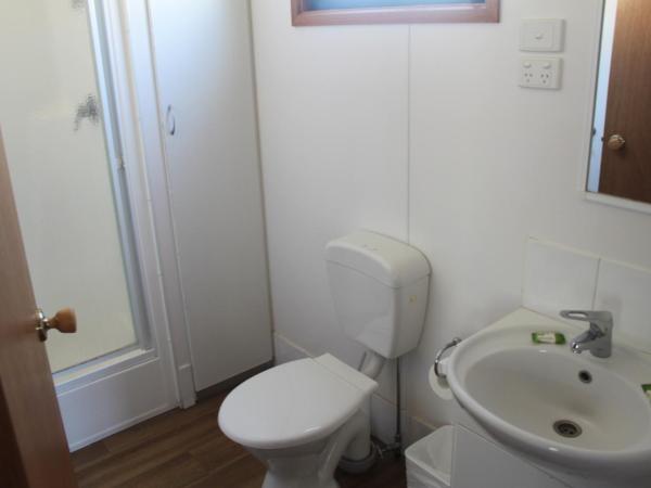 Capital Country Holiday Park : photo 5 de la chambre bungalow