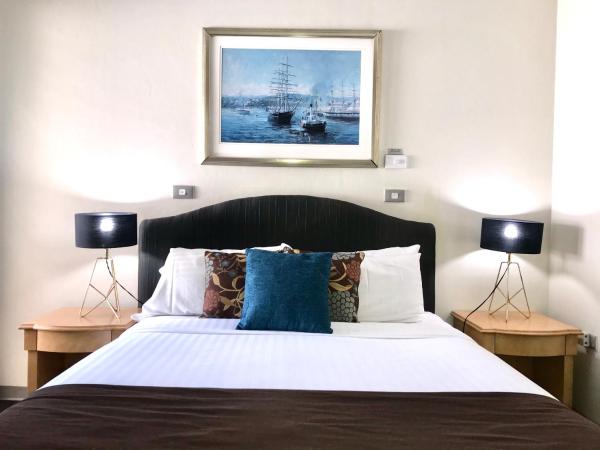 Mariners Court Hotel Sydney : photo 7 de la chambre chambre lit queen-size