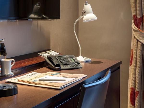 Radisson Blu Hotel, London Marble Arch - formerly Sussex : photo 5 de la chambre suite junior