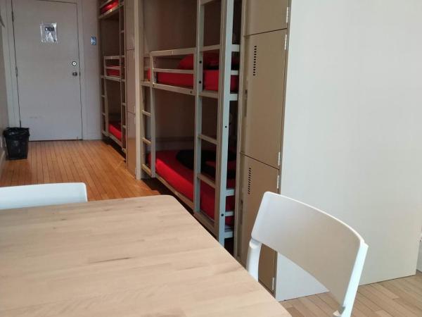 Alt Hostel : photo 8 de la chambre lit dans dortoir mixte de 6 lits