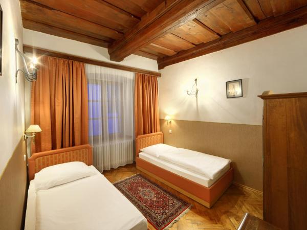 Hotel Konvice : photo 2 de la chambre chambre quadruple supérieure