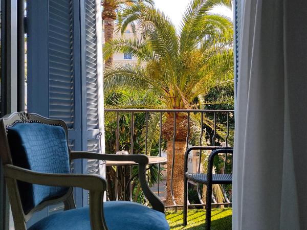 Hôtel de Provence : photo 5 de la chambre chambre double avec balcon - vue sur jardin