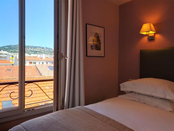 Hôtel de Provence : photo 8 de la chambre chambre double Économique sans balcon