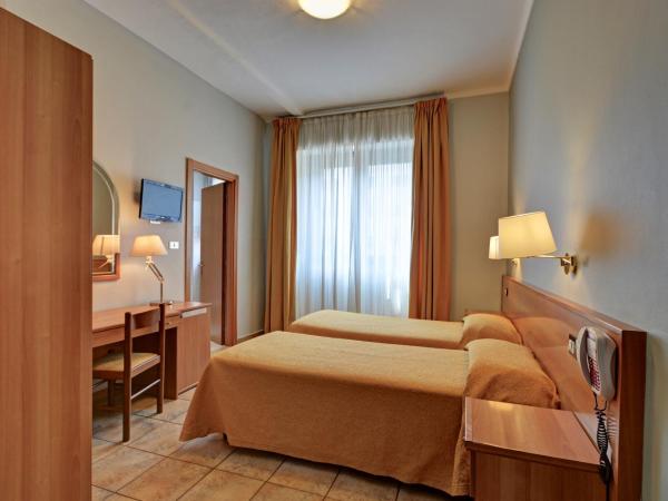 Astor Hotel : photo 5 de la chambre chambre lits jumeaux