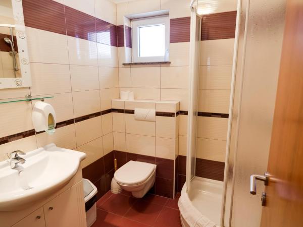 Dalmacija : photo 2 de la chambre chambre quadruple - vue sur mer