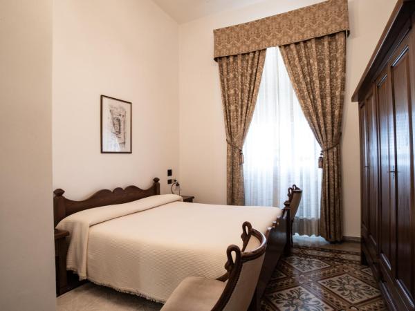 Hotel AeR BJ Vittoria : photo 2 de la chambre chambre double avec balcon - vue sur mer