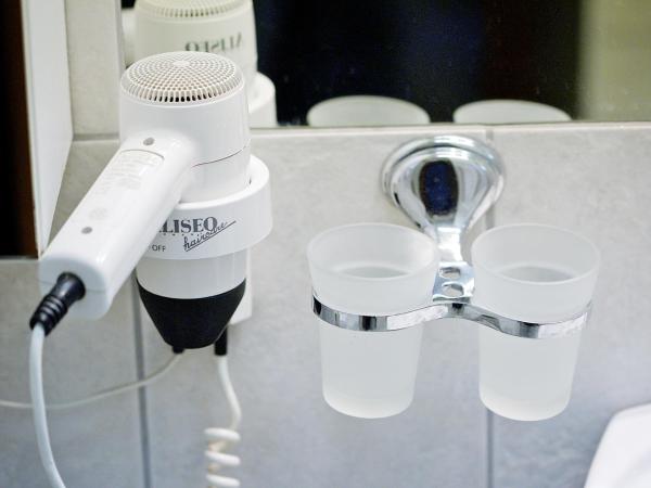 Gold Hotel Budapest : photo 10 de la chambre appartement familial Économique - annexe (4 adultes)