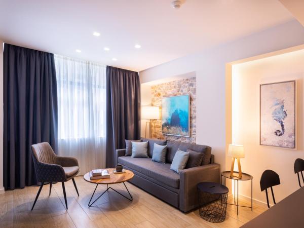 Hestia - Romvis 9 : photo 4 de la chambre studio deluxe