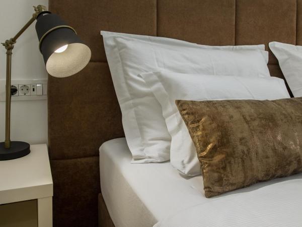 Hotel Rotondo : photo 1 de la chambre chambre double ou lits jumeaux avec balcon - annexe