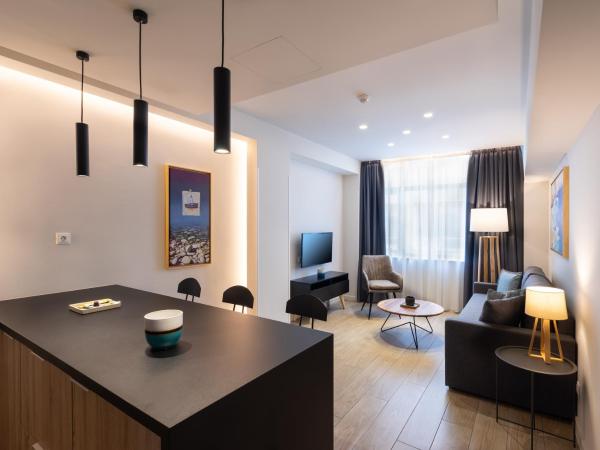 Hestia - Romvis 9 : photo 5 de la chambre appartement deluxe