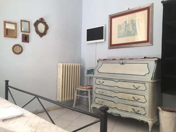 6 Keys : photo 4 de la chambre chambre simple avec salle de bains extérieure privative