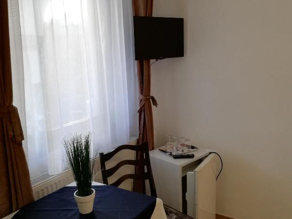 Eden Panzió : photo 4 de la chambre chambre double ou lits jumeaux