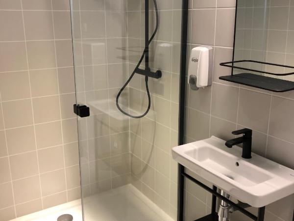 Hotel Cantosorgue : photo 9 de la chambre chambre triple