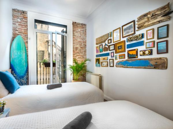 Off Beat Guesthouse - Self-check-in - Sleep Conscious : photo 3 de la chambre chambre lits jumeaux avec salle de bains commune