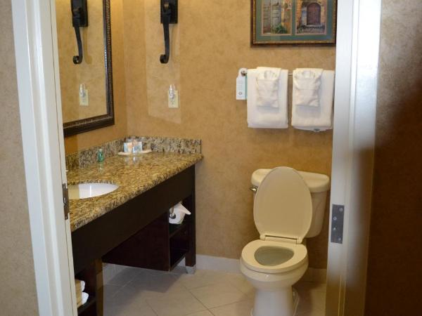 Comfort Suites Alamo Riverwalk : photo 1 de la chambre suite avec 2 lits queen-size - accessible aux personnes à mobilité réduite - non-fumeurs