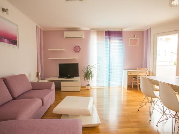 Hotel Galija : photo 2 de la chambre suite avec balcon