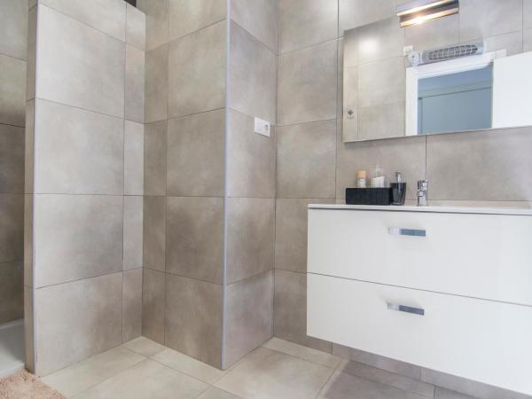 Kasa Katia Eco Guest House : photo 10 de la chambre chambre familiale avec salle de bains privative