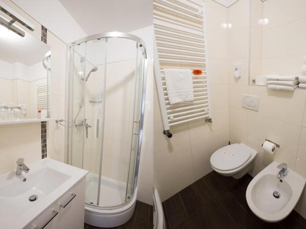 Hotel Galija : photo 6 de la chambre suite avec balcon