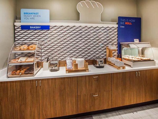 Holiday Inn Express-International Drive, an IHG Hotel : photo 2 de la chambre chambre lit king-size standard