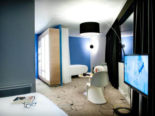ibis Styles Brest Centre Port : photo 3 de la chambre chambre familiale avec 2 lits doubles