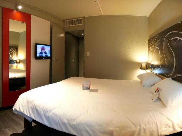ibis Bourg en Bresse : photo 8 de la chambre chambre standard avec 1 lit double et 1 lit simple