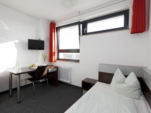 Jugendherberge City-Hostel Köln-Riehl : photo 1 de la chambre chambre simple