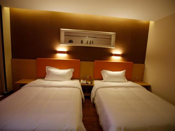 7Days Premium Chengdu Dufu Thatched Cottage : photo 1 de la chambre chambre lits jumeaux de luxe premium

