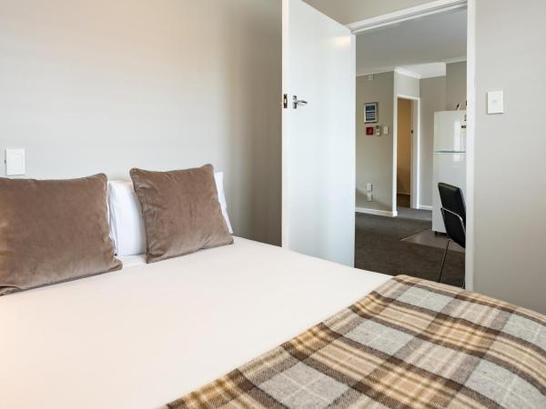 Suncourt Hotel & Conference Centre : photo 6 de la chambre chambre familiale