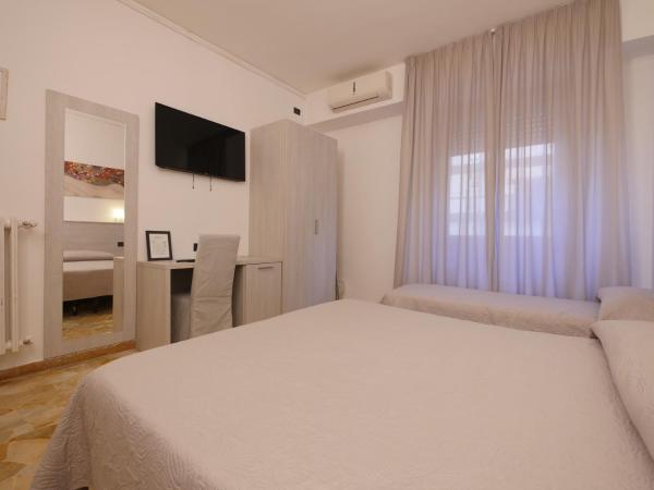 Hotel Careggi : photo 1 de la chambre chambre triple