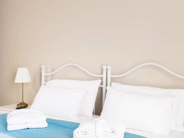 Casa Aydée : photo 10 de la chambre chambre double standard avec salle de bains commune