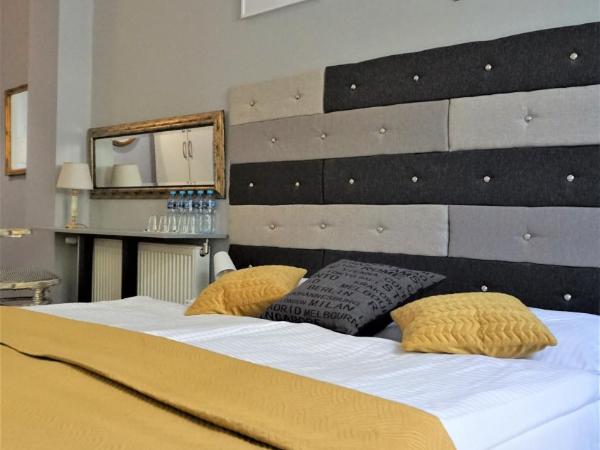 Explorer Hostel & Apartment Stare Miasto OLD TOWN 24H #don't be a tourist, be an Explorer! : photo 6 de la chambre suite 2 chambres