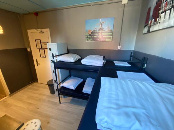 Hostel Cosmos Amsterdam : photo 3 de la chambre lit dans un dortoir de 4 lits