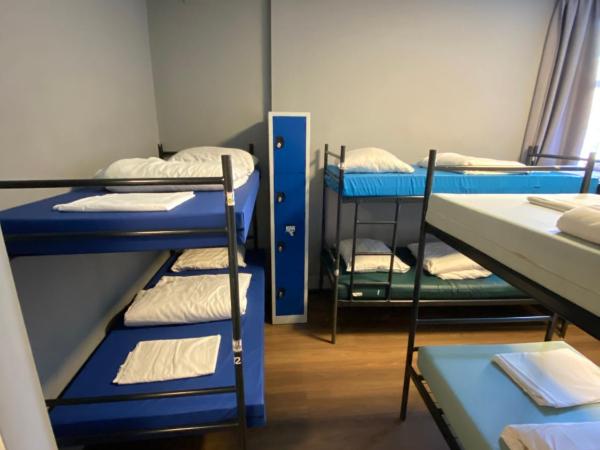 Hostel Cosmos Amsterdam : photo 6 de la chambre lit dans dortoir de 12 lits