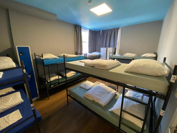 Hostel Cosmos Amsterdam : photo 3 de la chambre lit dans dortoir de 12 lits