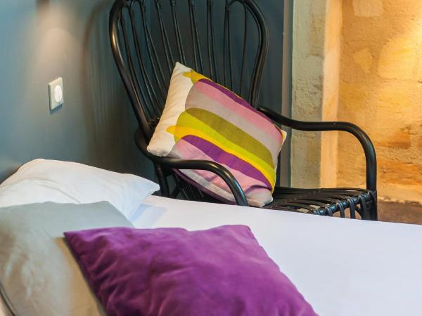 Hôtel La Cour Carrée Bordeaux Centre : photo 9 de la chambre chambre double confort