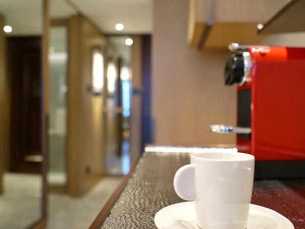 Grand Hyatt Hangzhou : photo 2 de la chambre chambre lit king-size - vue sur lac