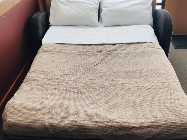 Highlander Hotel Bar Kitchen Rooftop : photo 6 de la chambre chambre spa supérieure avec canapé-lit