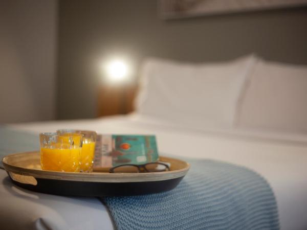 Kings Park Motel : photo 3 de la chambre chambre lit queen-size supérieure avec kitchenette