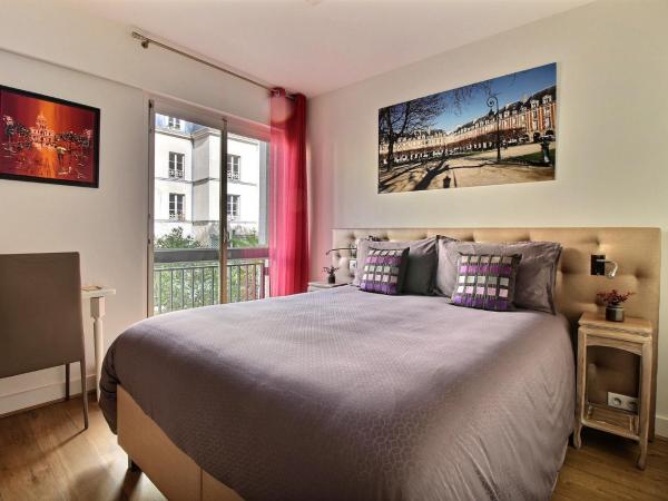 Assia & Nathalie - Luxury B&B MARAIS : photo 5 de la chambre chambre lit queen-size 