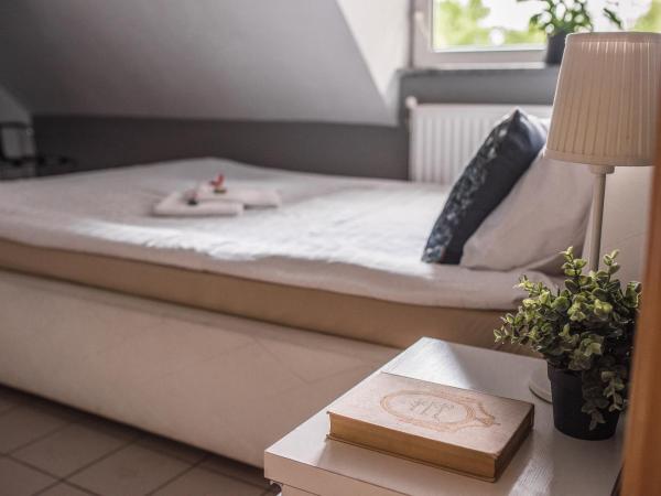 Fitness Hostel Premium : photo 3 de la chambre chambre double avec salle de bains privative