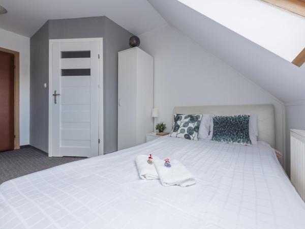 Fitness Hostel Premium : photo 1 de la chambre chambre double avec salle de bains privative