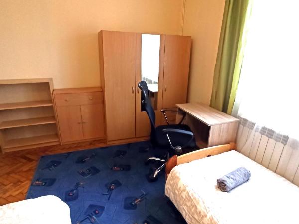 Hostel Komfort Borek : photo 1 de la chambre chambre double