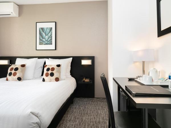 Best Western Hotel Mediterranee Menton : photo 5 de la chambre chambre standard lit queen-size